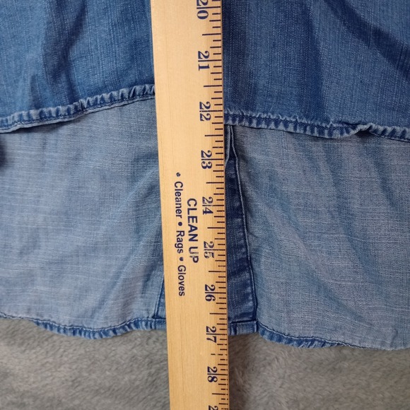 Cloth‎ & Stone Top Womens Size Large Blue Chambray Bell Sleeve Button Back - Picture 4 of 9